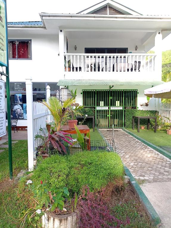 Les Forbans SelfCatering Apartment, Takamaka, Seychelles – photo 3